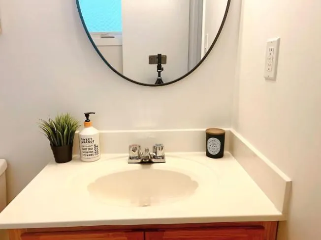 Modern 3Br Near Airport & Dt Villa Calgary Holiday home