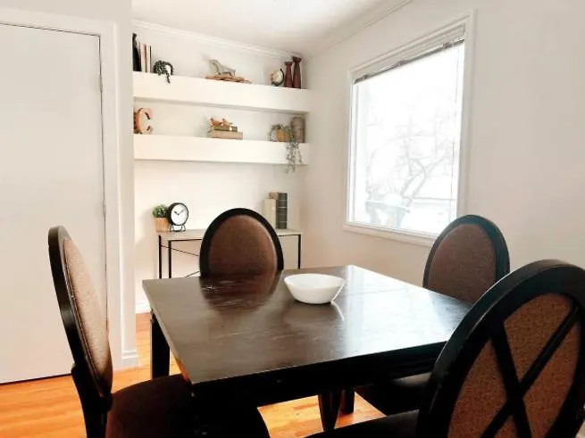 Modern 3Br Near Airport & Dt Villa Calgary Canada