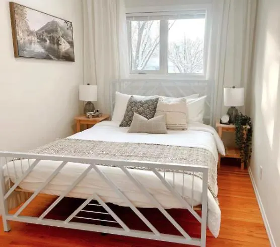 Modern 3Br Near Airport & Dt Villa Calgary 0*,  Canada